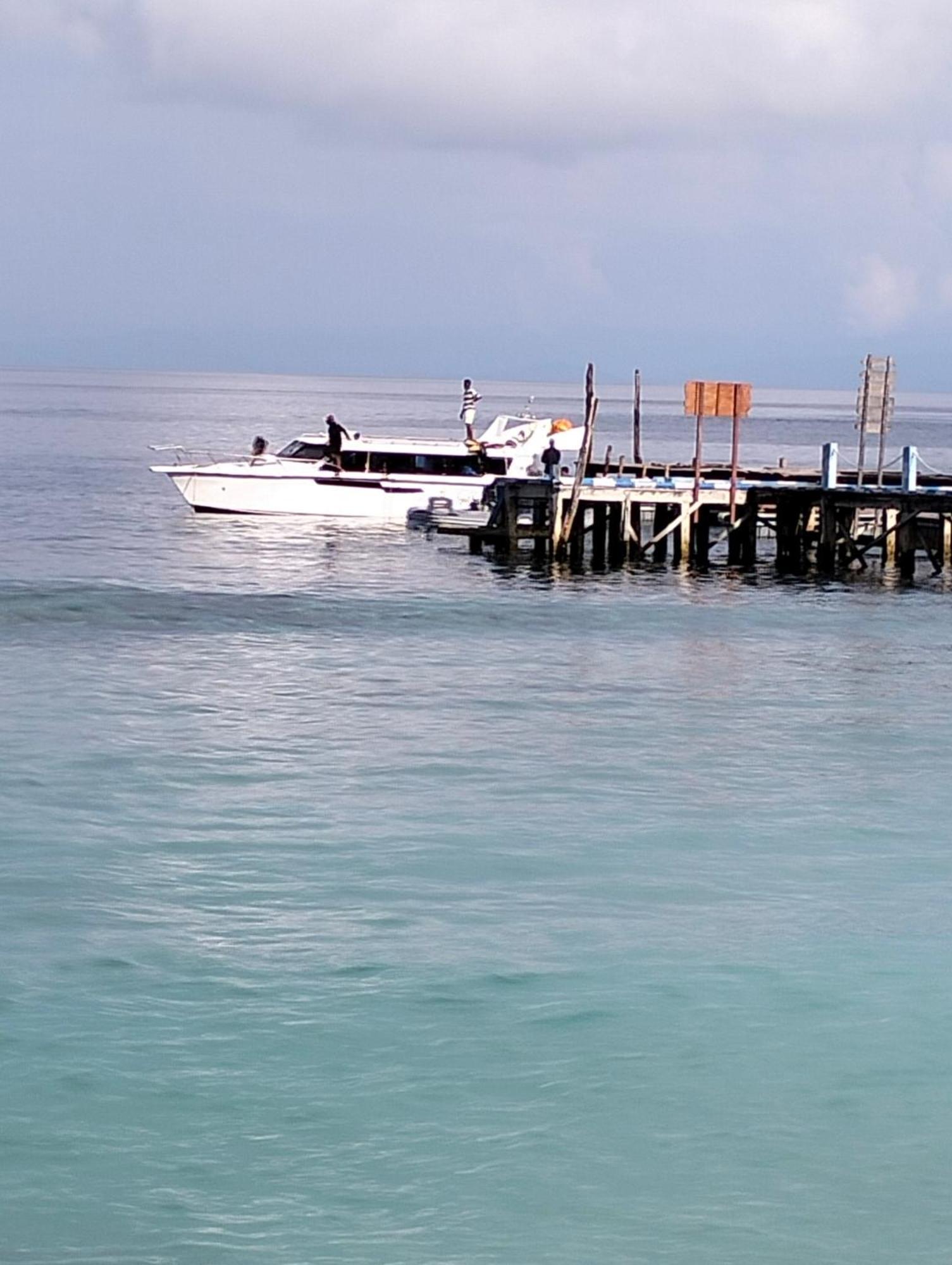 Bruno Raja Ampat Homestay Pulau Mansuar Bagian luar foto
